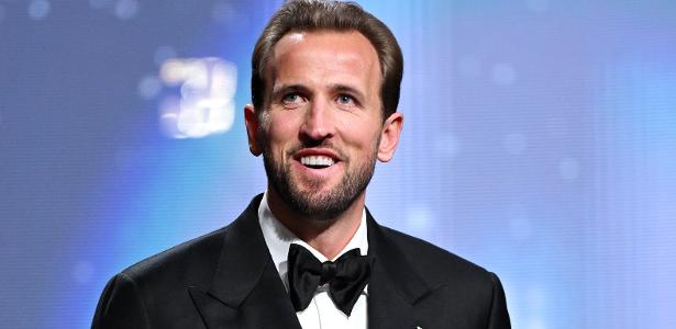 Harry Kane conquista sua primeira Bola de Ouro em cerimônia em Londres Harry Kane conquista sua primeira Bola de Ouro em cerimônia em Londres