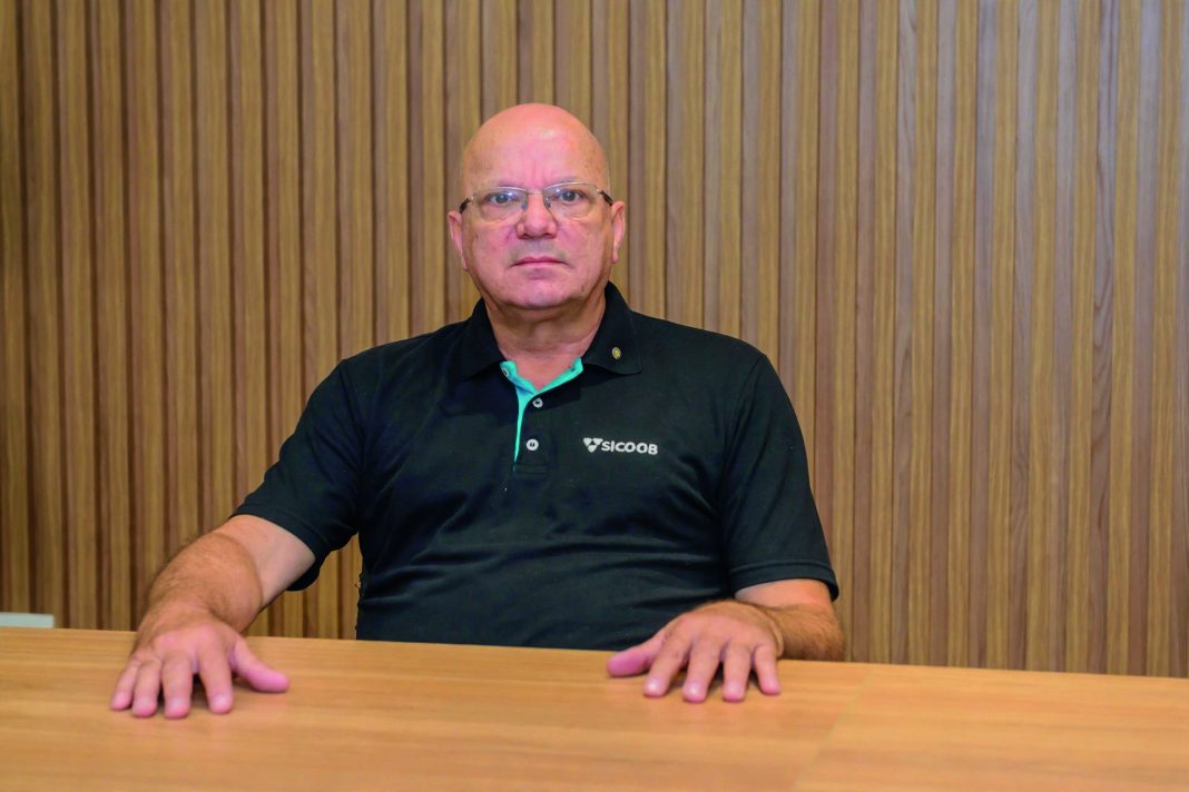 Lucidio Antônio Rech assume a presidência do Sicoob Médio Oeste Lucidio Antônio Rech assume a presidência do Sicoob Médio Oeste