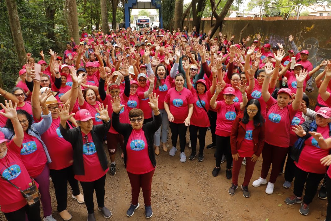 12ª Caminhada Ecológica da Pessoa Idosa reúne aproximadamente 400 idosos em Assis Chateaubriand 12ª Caminhada Ecológica da Pessoa Idosa reúne aproximadamente 400 idosos em Assis Chateaubriand